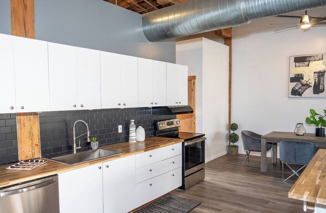 Spacious loft-style apartment in downtown Cleveland with WiFi, AC, and Upgrades.