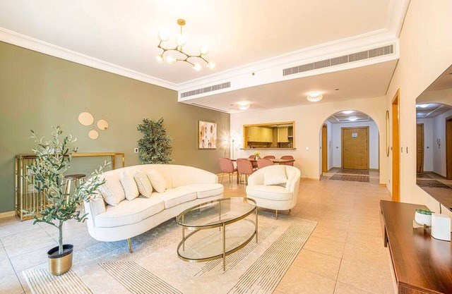 Spacious New Furnished 2br M Palm Jumeirah