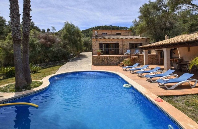 Spacious Petra Getaway with Pool
