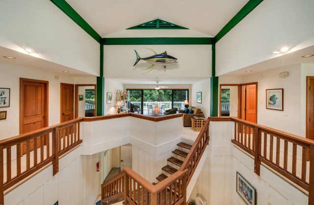 Spacious Private Home Just Steps From Anini Beach!
