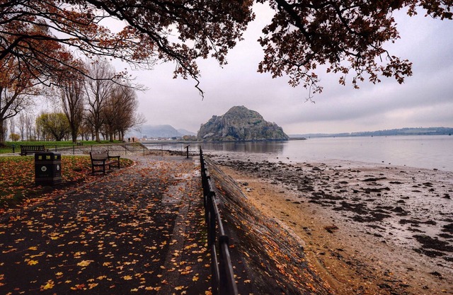 Spacious property in Dumbarton
