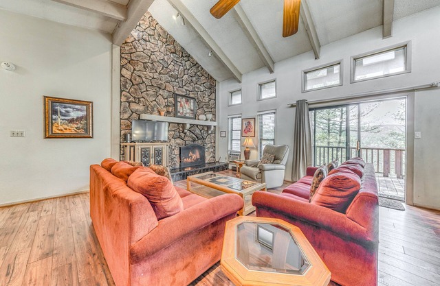 Spacious Ruidoso Retreat: Game Room & Pool Access!