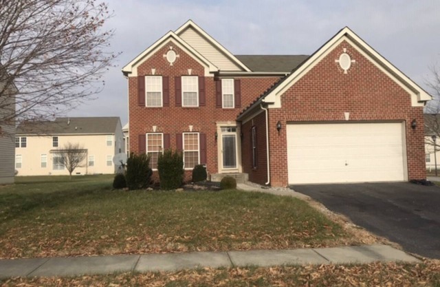 Spacious Single Family Home Near Water, Recreational Areas/Parks, and Shopping.