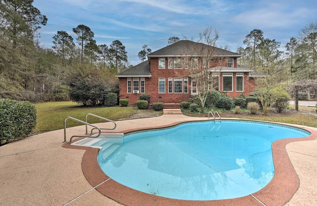 Spacious Statesboro House w/Private Pool!