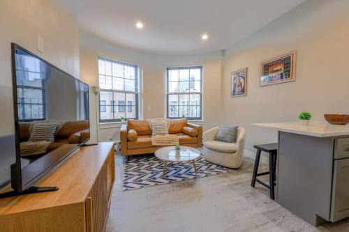 Spacious Studio Apt South End