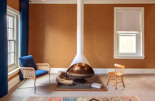 Spacious Stylish Home Central Hosted StayRafa