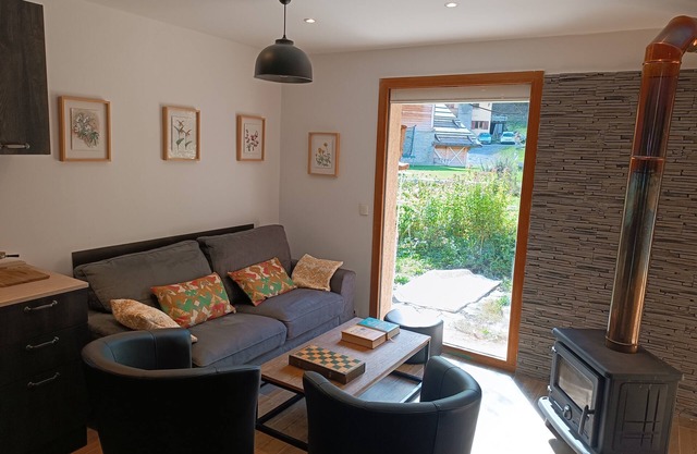 Spacious three-room apartment in the village center at the foot of the slopes