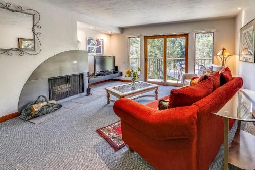 Spacious Top Floor Condo Aspen