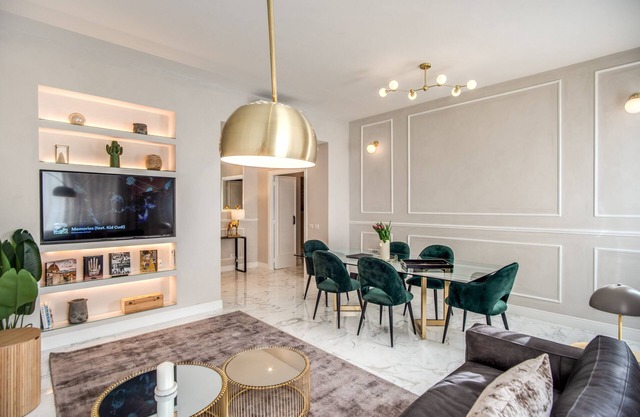 Spacious Trastevere Family Home - 6 AC/WIFI/Heating/Elevator