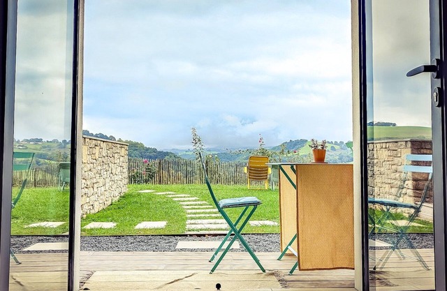 Spacious URSUYA studio with mountain views, spa & pool access