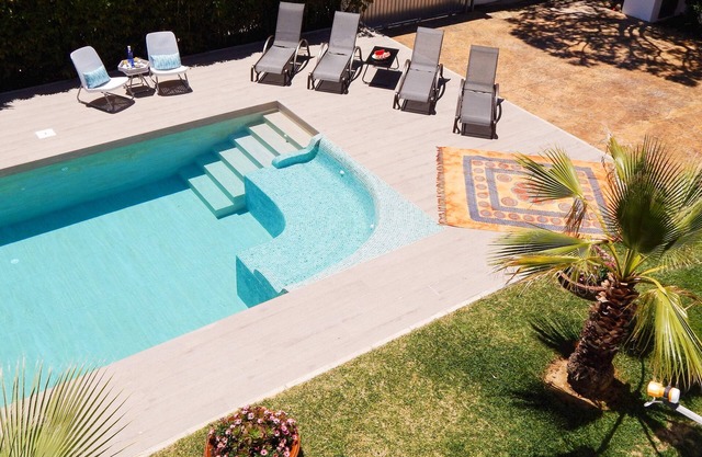 Spacious Villa Australia in Roche for 14 people with pool close to the beach