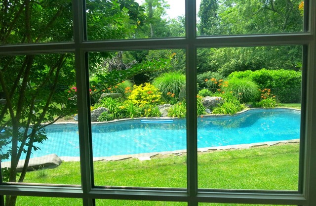 Spacious Vacation Home On 2nd Private Acres With Community Tennis