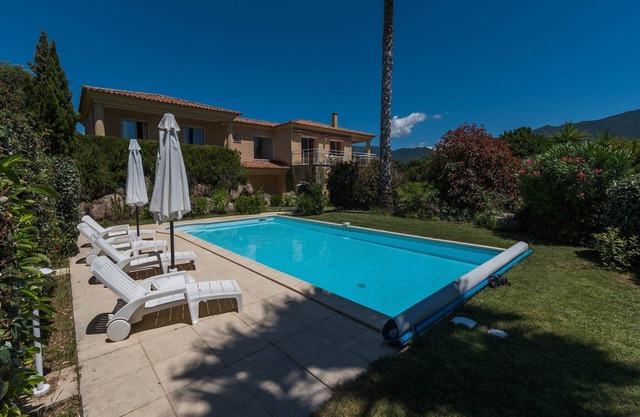 Spacious Villa with Pool