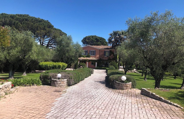 Spacious Villa in the Heart of Mougins