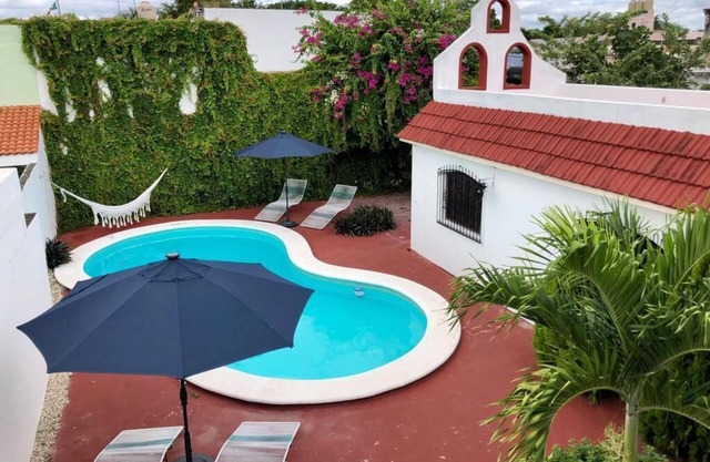 Spacious Villa with Private Pool 5 Min to Downtown