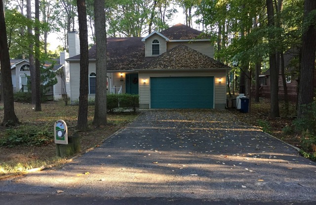 Spacious, well maintained, 4br 3bath home overlooking Golf Course.