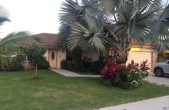 Sparkling Clean Home! Near Beach and Baseball Stadium! 🏟️