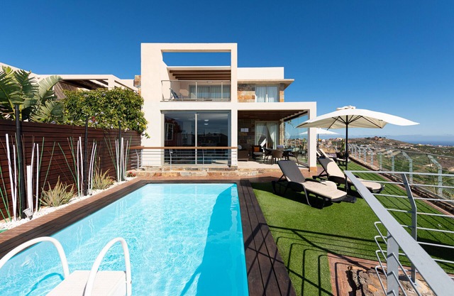 Spectacular villa with private pool, sea views, barbecue and relaxing environment