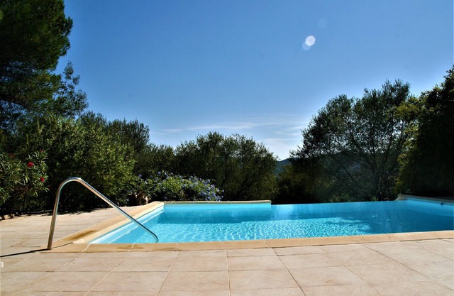 Special offer July 2025 - Villa* swimming pool, 4 bedrooms, quiet, old village