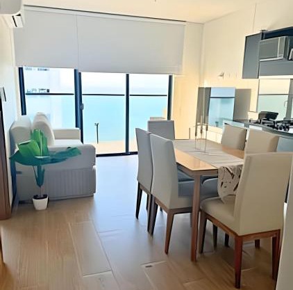 Spectacular apartment, unparallel views!