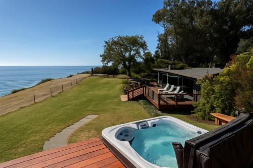 Spectacular Bolinas Oceanfront Retreat