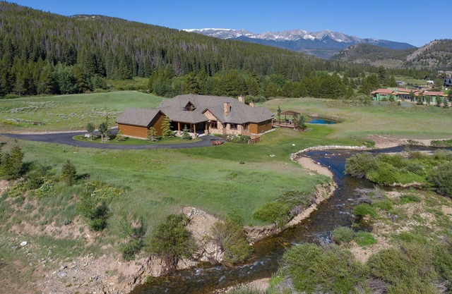 Spectacular Home with 10 Mile Range views: The best the Rockies has to offer.n