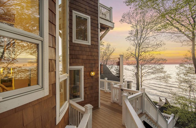 Spectacular Lake Michigan Views/Beach Access from Douglas Lakeshore Beach House