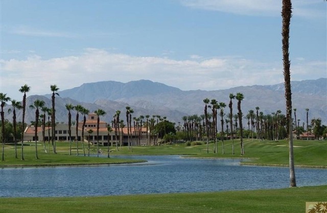Spectacular Location -Golf Tennis and Pickle Ball