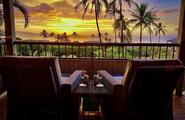 Spectacular Ocean View & All-Season Sunsets from Private Lanai Wailea Ekolu 1704