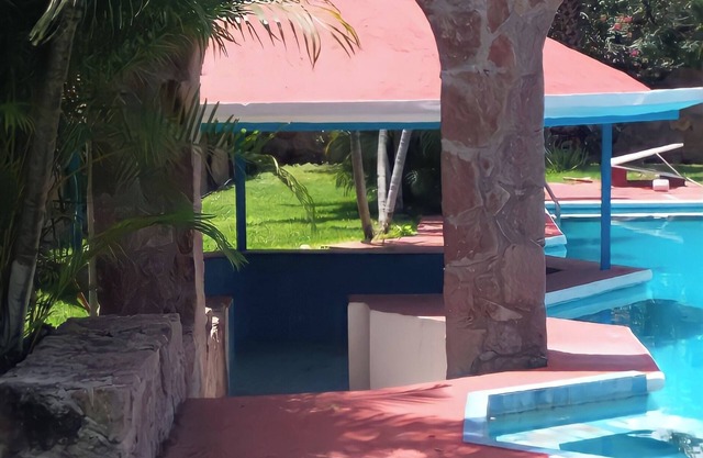Spectacular swimming pools near Las Estacas Morelos
