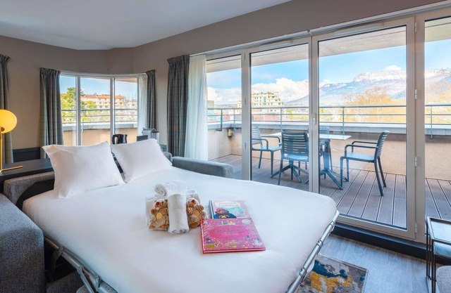 Splendid Hotel Lac d'Annecy - Handwritten Collection