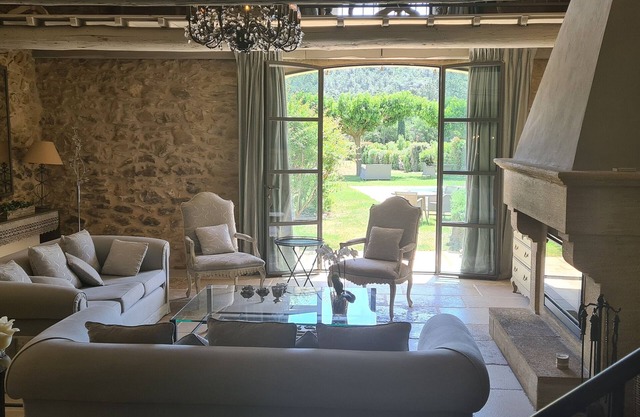Splendid Mas with exceptional views in Provence, Vaucluse