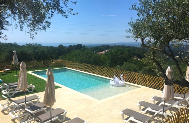 Splendid villa - sea and nature view - quiet swimming pool - air conditioning