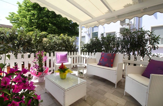 SPLENDIDA SINGLE HOUSE IN GATTEO MARE