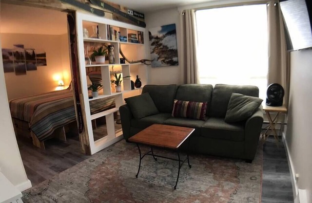 Sporty Mountain & Lake View 3rd Floor Studio
