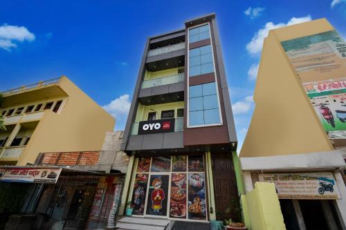 SPOT ON Hotel The Baithak & Restaurant