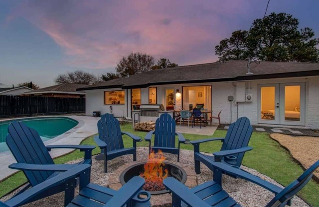 Spring Branch Paradise, 4-BD Backyard Pool Oasis