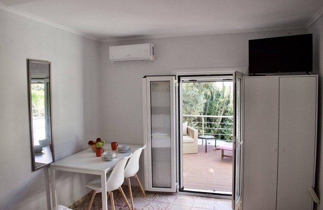 "Spyros" 1-Room Apartment - Simple, cozy, close to the beach