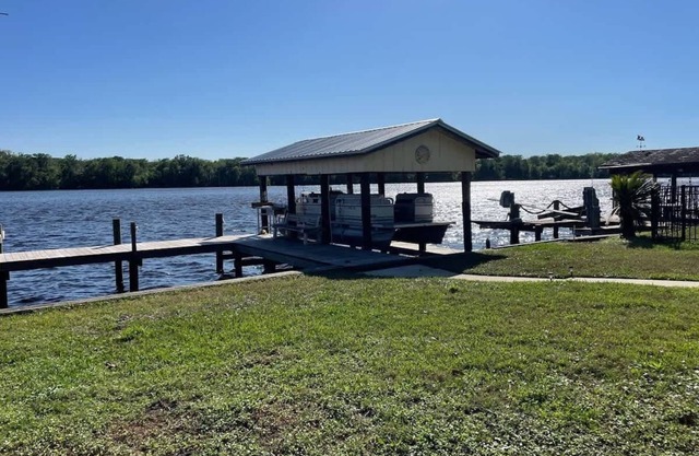 St Johns Riverfront Updated Spacious Home