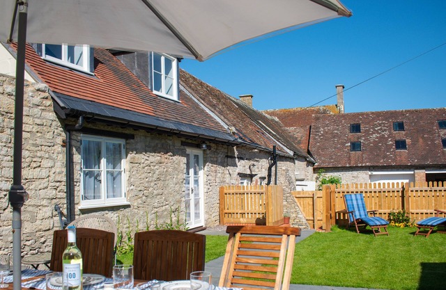 Stable Cottage at Poxwell Manor