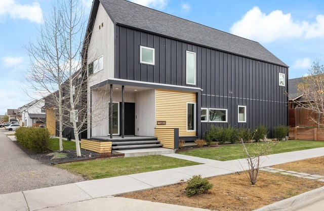 Stafford House- Modern home conveniently located in the westside of Bozeman!