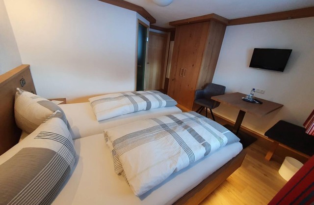 Standard double room - Pension Forelle