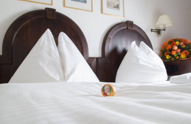 Standard double room with shower, toilet - Altstadthotel Stadtkrug