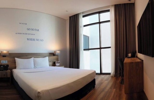 Standard King Or Twin Room Near Al Jadaf Metro
