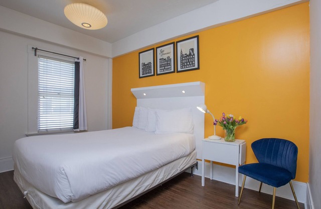 Standard Queen Room with Ensuite Bathroom