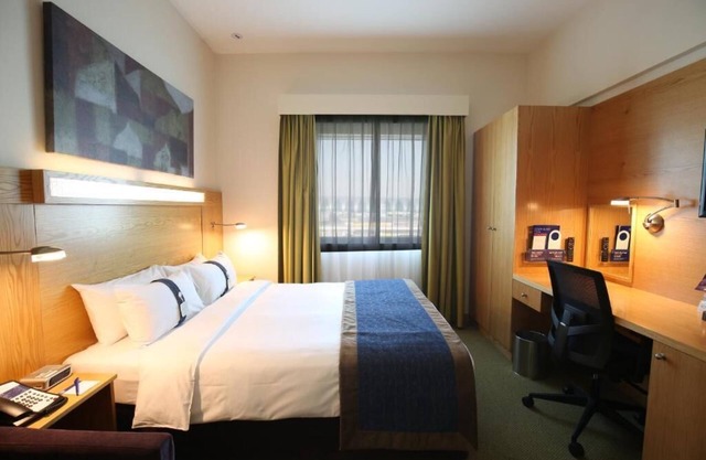 Standard Room Near Dubai Airport Terminal 3