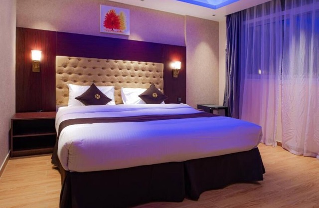 Standard Room Near Reef Mall By Luxury Bookings