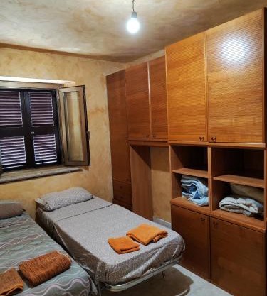 Stanza con Bagno Privato in appartamento condiviso