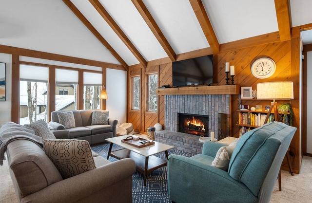 Star Valley Lodge - Harbor Springs/Petoskey Getaway!