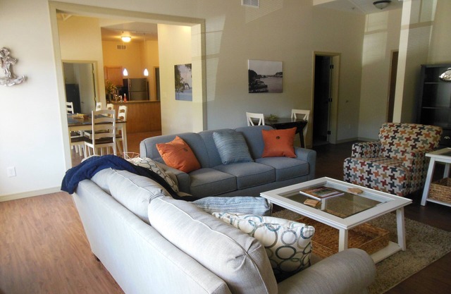 Staterooms 2D, Road View, newly built, seasonal heated pool, beach nearby